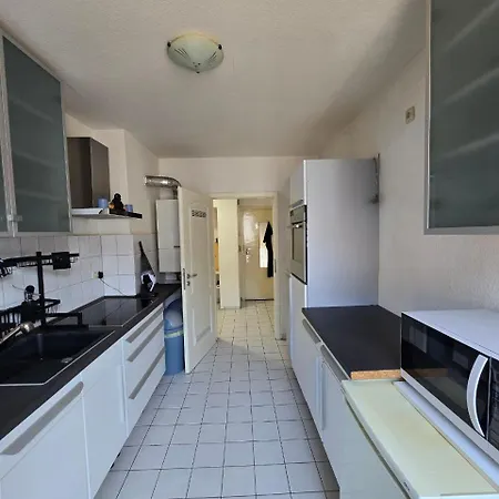 Charmantes Zimmer, Geteilte Kueche & Bad *